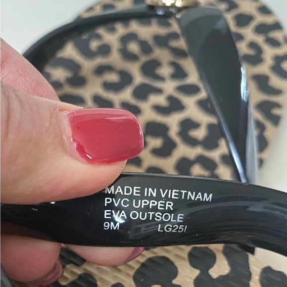 Michael Kors flip flops - size 9 - Picture 6 of 8